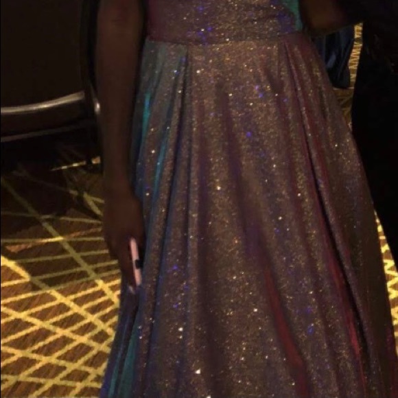 Iridescent sparkling Prom dress blue and pink - Picture 8 of 9